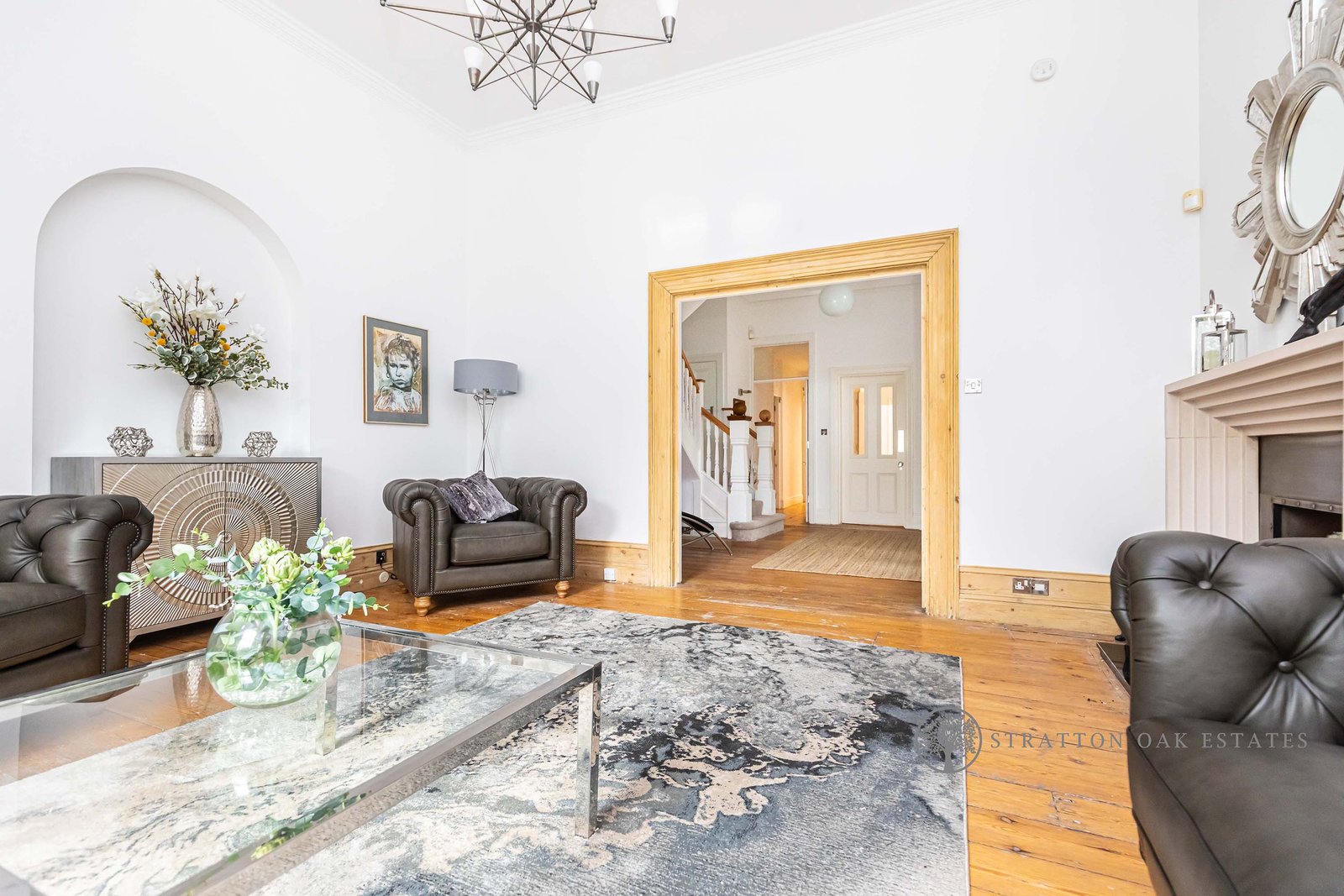 Formal lounge